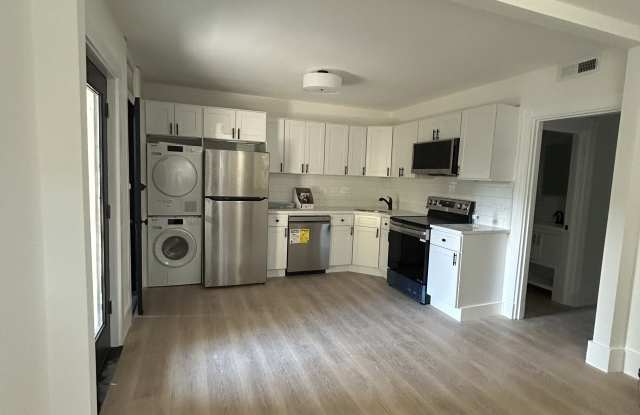 885 East Broadway photos photos