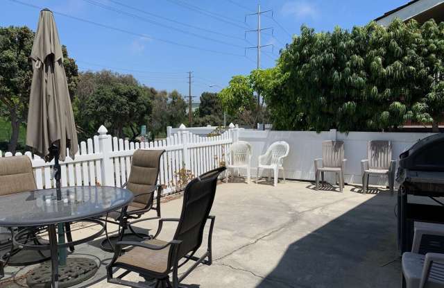 528 Rosecrans Avenue - 528 Rosecrans Ave, Manhattan Beach, CA 90266