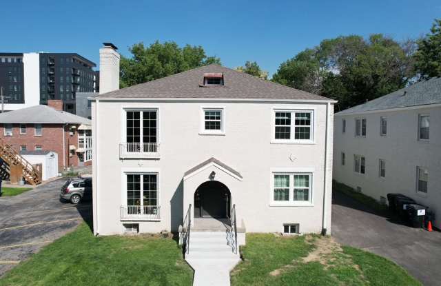 3 Bedroom 3 Bath Townhome Available Now! Gallery 1