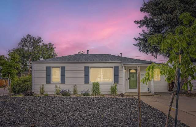 Remodeled 2BD, 1.5BA Chaffee Park Home with 1-Car Garage photos photos