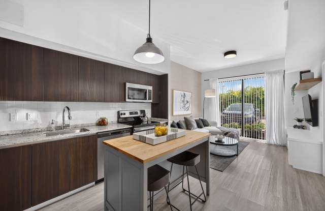 Solina Old Cutler Apartments Gallery 2