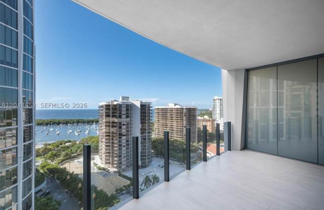 2831 S Bayshore Dr Gallery 4