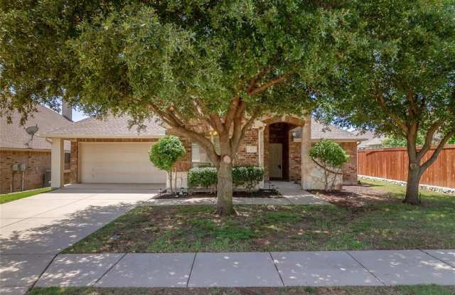 405 Lakefront Court - 405 Lakefront Court, McKinney, TX 75071