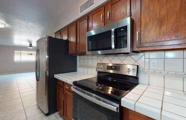 Nice 3 bedroom 2 bath in Tempe! photos photos