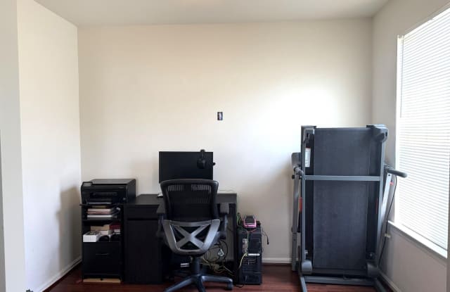 22968 NEWCUT Road Gallery 4