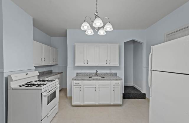 Stunning 2 bedroom home in Pitcairn available November 1st! photos photos