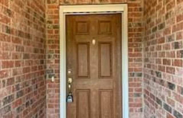 2221 Kingsdale Court Gallery 3