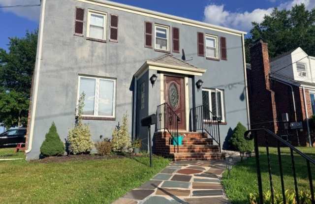 132 Belmohr St photos photos