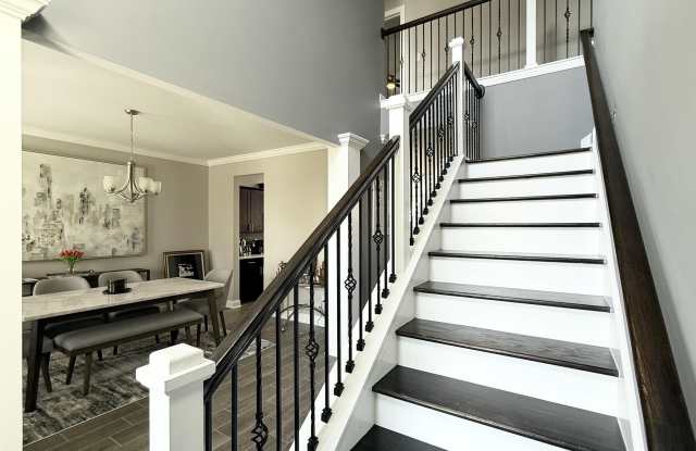 4627 Planters Row Way Gallery 2