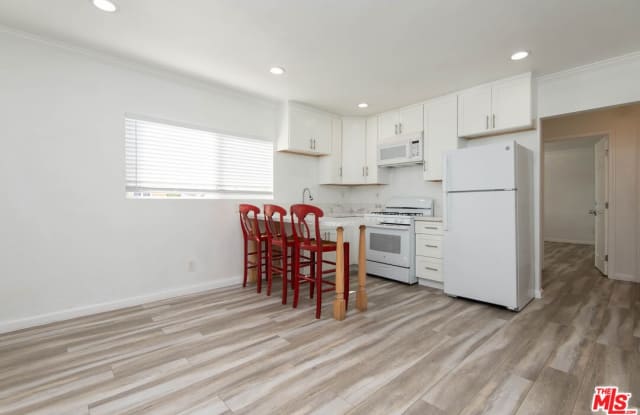 2922 S Budlong Ave - 2922 South Budlong Avenue, Los Angeles, CA 90007