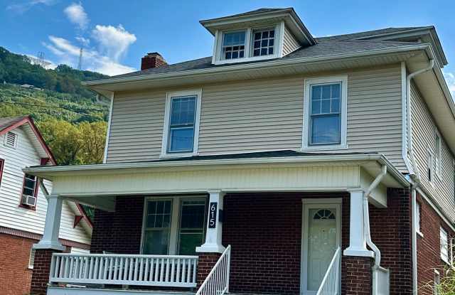 615 Arbutus Ave Se photos photos