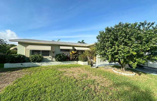 55+ Community Tamarac Single Family 2 bedroom, 2 bath on a Canal - 4106 Northwest 47th Street, Tamarac, FL 33319
