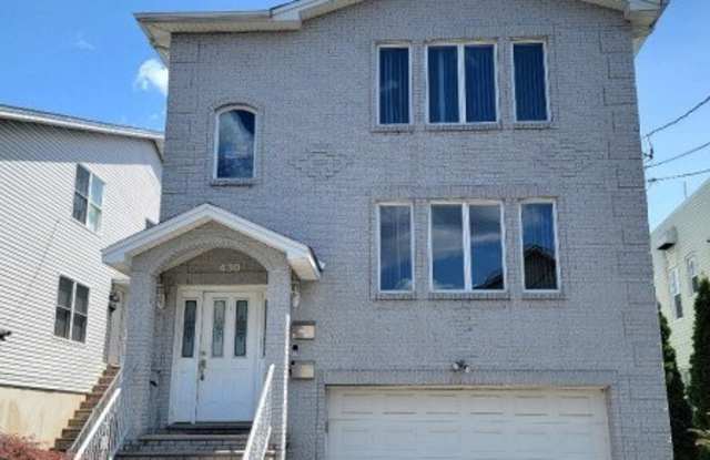 430 Elm St photos photos