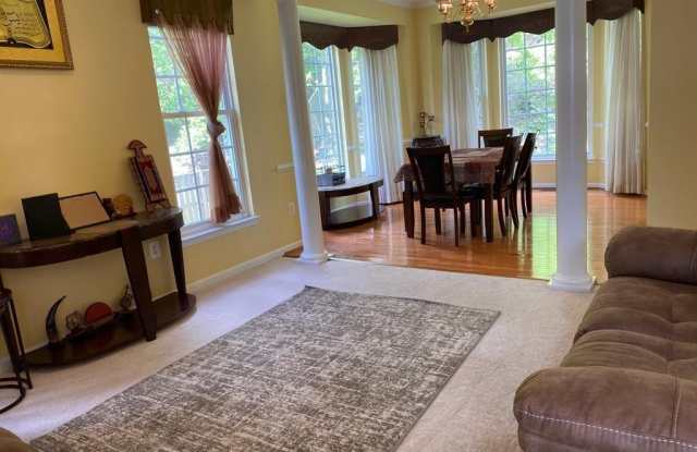 3128 TULIP TREE Place Gallery 4