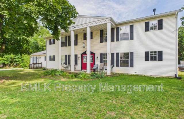 704 Lafayette Rd photos photos