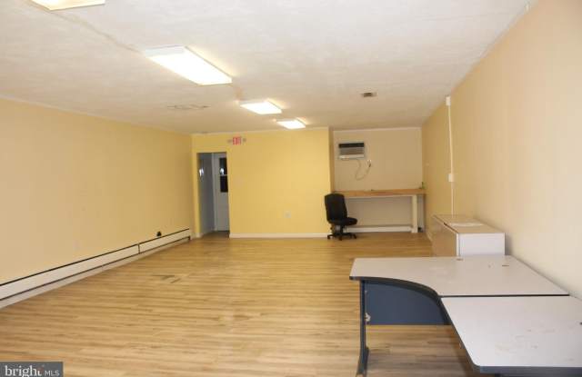 136 W BROWNING Road unit: 136 - 136 West Browning Road, Bellmawr, NJ 08031