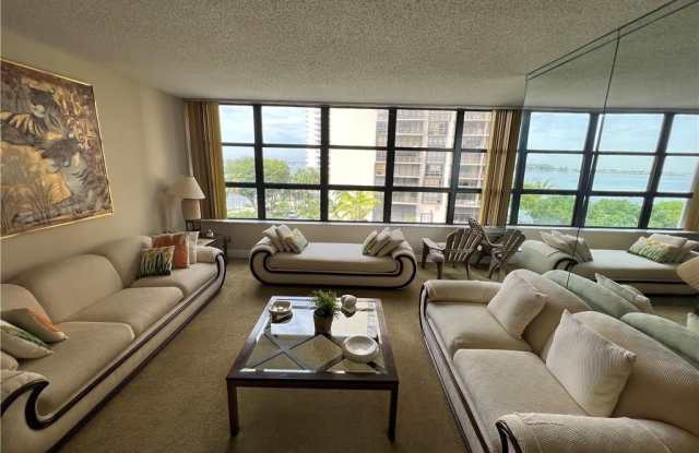 1440 Brickell Bay Drive unit: 606 photos photos