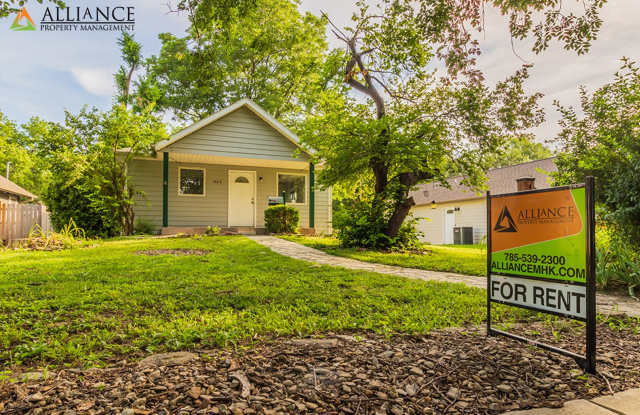 Spacious Rooms  Close to Downtown photos photos