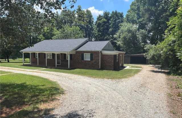 5879 Stanley Huff Road Gallery 1
