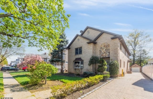 230 Lawrence Ave - 230 Lawrence Avenue, Hasbrouck Heights, NJ 07604