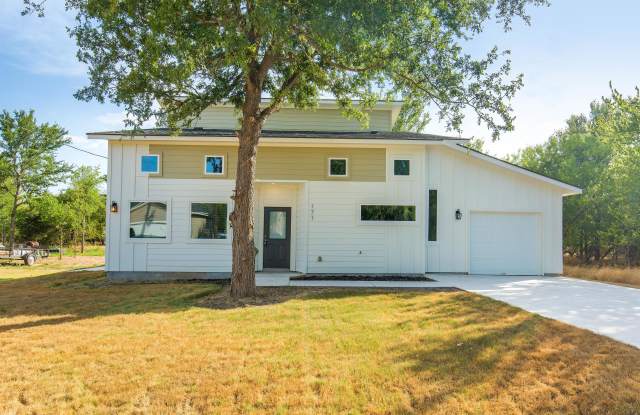 171 Mokulua Lane - 171 Mokulua Lane, Bastrop County, TX 78602