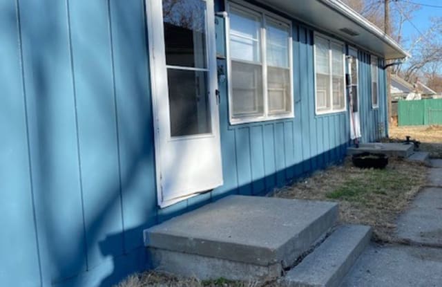 719 S Boeke St - 719 South Boeke Street, Kansas City, KS 66105