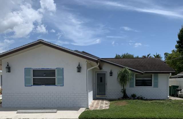 1348 Highlands Dr photos photos