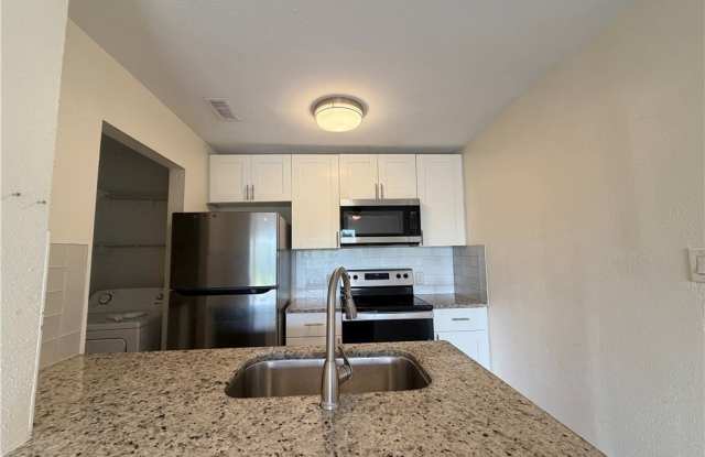 2929 Winkler Avenue Gallery 3