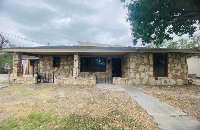 1087 Mariza St. - 1087 Mariza Street, Eidson Road, TX 78852