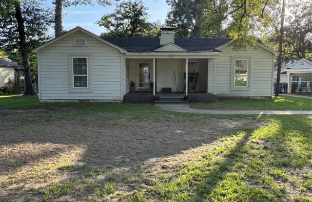 722 S Prairieville Gallery 2