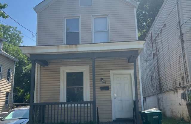 1634 Dewey Ave | 2 Beds, 2 Bath - 1634 Dewey Avenue, Cincinnati, OH 45205