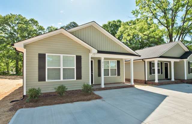 2504 Glendale Avenue photos photos
