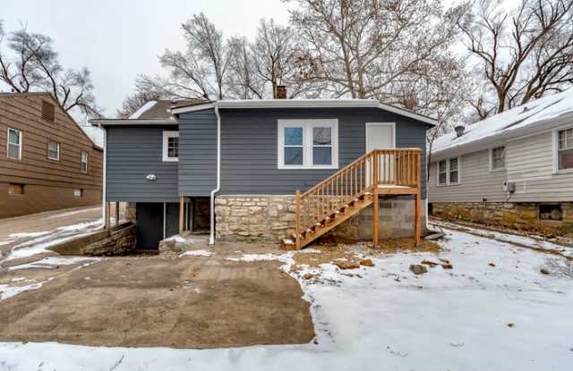 8065 Flora Avenue Gallery 3