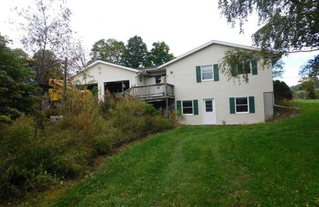 579 Dean Creek Road Gallery 2