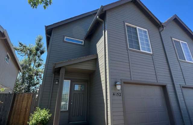 3 Bedroom 2 Bath Duplex in Springfield on a cul-de-sac photos photos