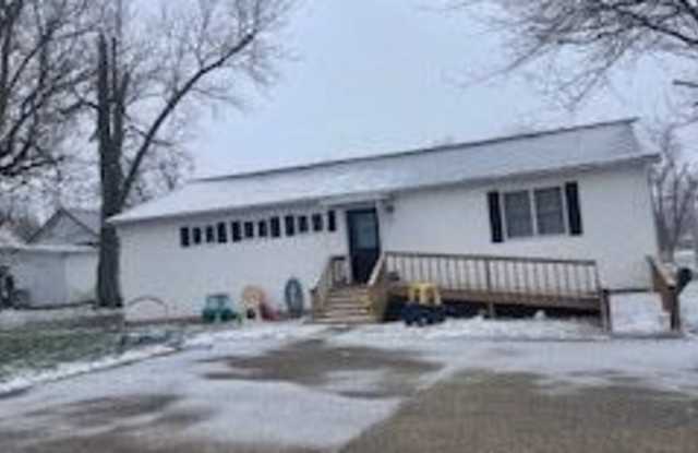 203 East Poplar Street photos photos
