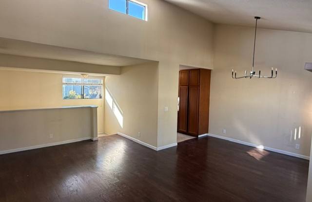 Renovated 2-bedroom Condo Available in Quiet Hercules Neighborhood Gallery 1