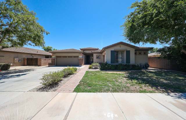 Welcome to this stunning 3-bedroom, 2-bathroom home located in the vibrant city of Chandler, AZ Gallery 1