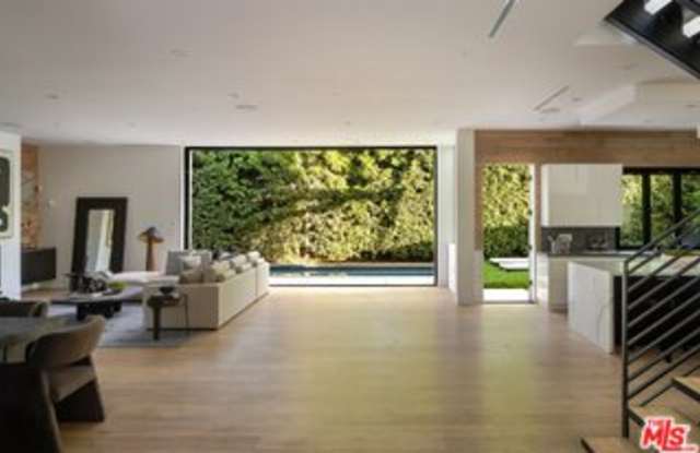 1390 Morningside Way Gallery 4