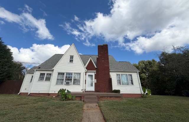 3 bedroom 2 bed available NOW! photos photos