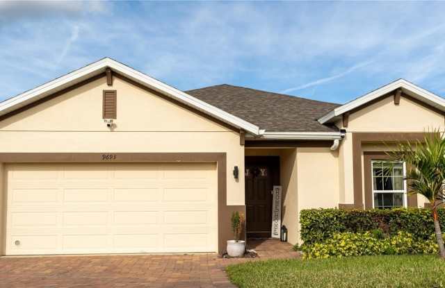 9693 EARLY LOOP - 9693 Early Loop, Groveland, FL 34736