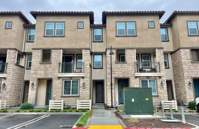 Brand New Built 3 Story 2 Bed 2.5 Bath Condo in Eastvale! - 6138 Victoria Way, Eastvale, CA 92880