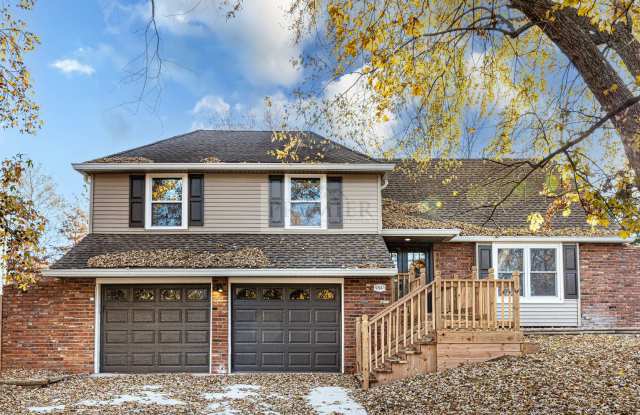 Beautiful Rehabbed home - 4 bed / 2 bath  -9841 Melrose Drive Overland Park KS 66214 - Rent $3600 photos photos