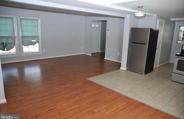 1335 HALLOCK DR Gallery 2