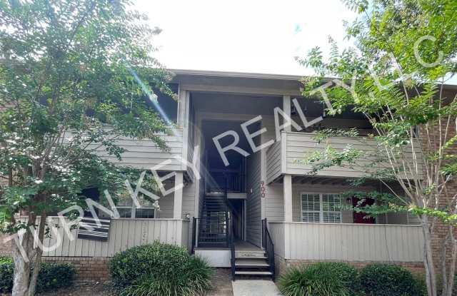 Condo for rent in Hoover Gallery 1