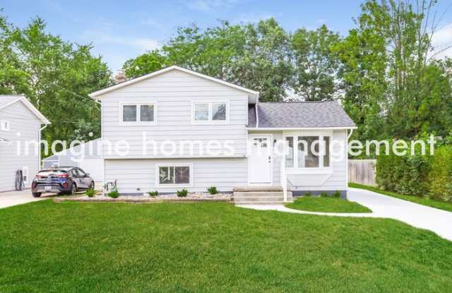 915 Lloyd Avenue photos photos