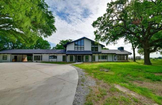 11470 Massey Road photos photos