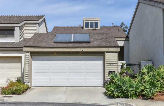 4735 Royce Road Gallery 2
