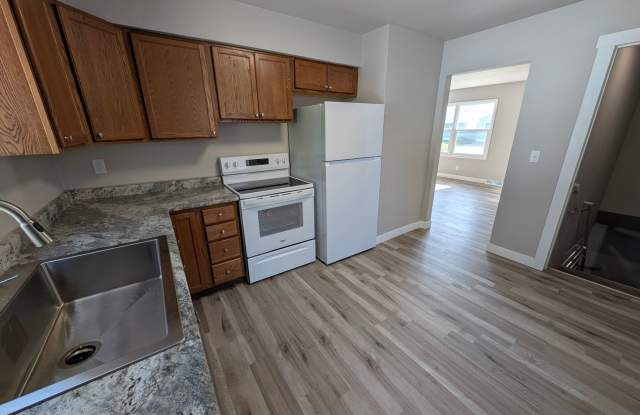 2 Bedroom, 1 Bathroom house with garage and many new finishes! photos photos