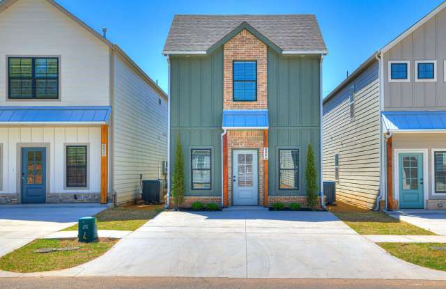 Brand New Duplexes Downtown Edmond photos photos